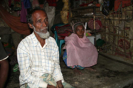Rohingya flock to Bangladesh to escape violence