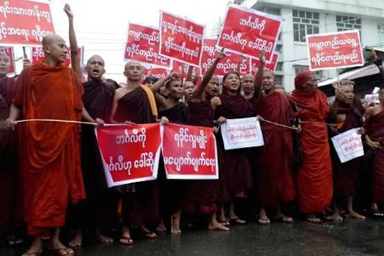 Myanmar’s hard-line Buddhists stop Islamic ceremony