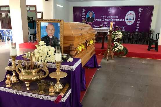 Vietnamese Catholics remember 'humble' bishop