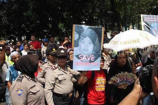 Indonesian police break up Saudi embassy rally