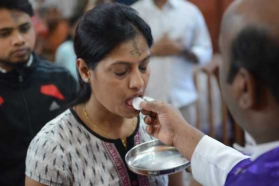 Goan parish pardons students for desecrating Eucharist