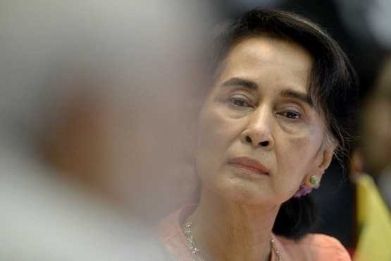 Myanmar Christian leaders meet Suu Kyi in war-torn state