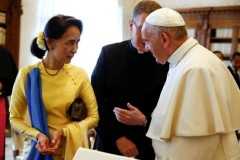 Pope Francis, Suu Kyi meet, launch diplomatic relations