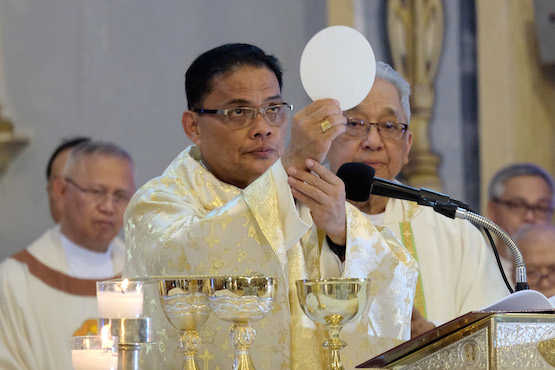 Philippine archbishop goes undercover to check on parishes