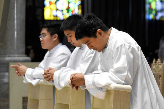 Philippine priests told to be 'more discerning'