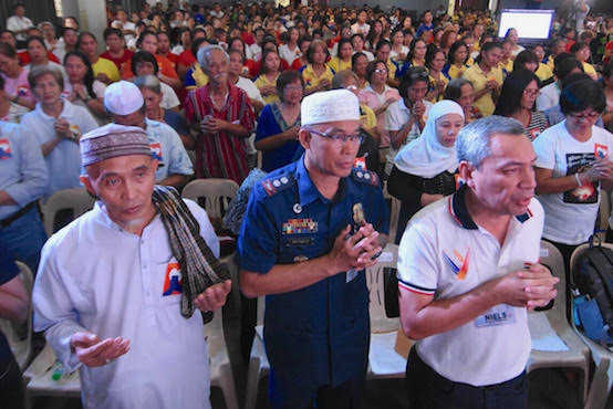 Mindanao bishop decries 'proselytizing' of Marawi refugees