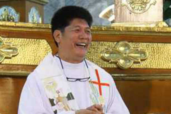 Philippine mayor wants sex-scandal priest back in custody