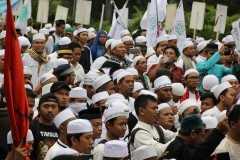 Jakarta governor-elect under fire for embracing hardliners