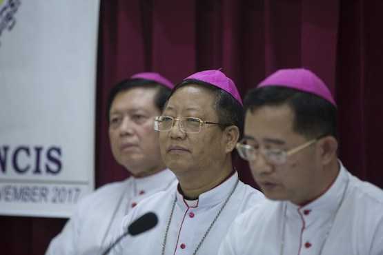 Myanmar bishops ask pope not to use Rohingya term during visit