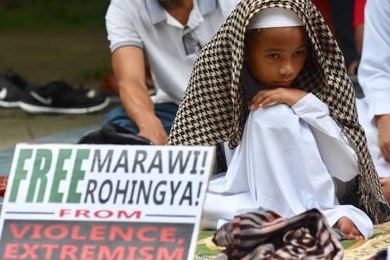 Manila Muslims rally in support of Rohingya