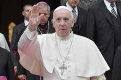 Pope to target fake news on World Communications Day
