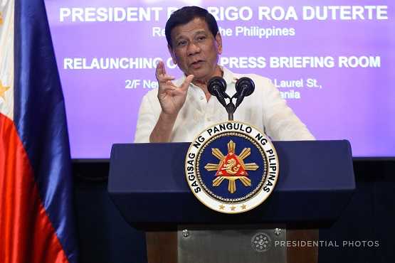 Few Filipinos impressed as Duterte changes tact in drug war