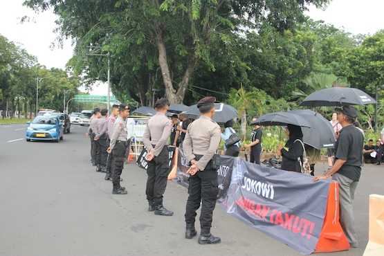 Indonesian activists deride Widodo's rights record