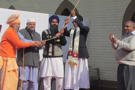 Hindus, Muslims, Sikhs come together for peace in Kashmir