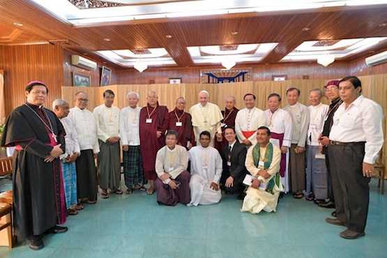 Pope’s talk with hardline monk shades interfaith meeting