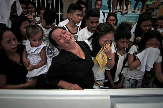 A black Christmas awaits families of Manila drug killings