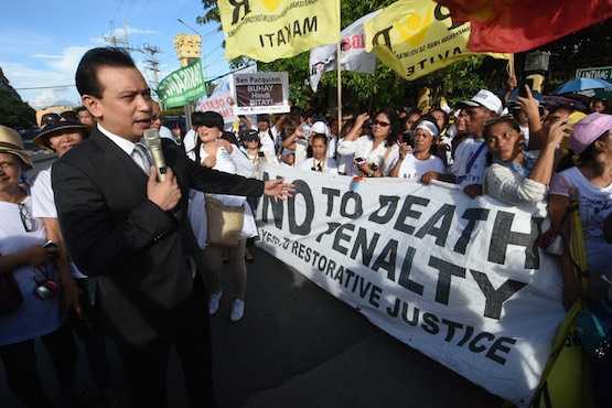 Filipino senators give death penalty proposal thumbs down