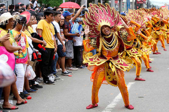 Philippines prays religion will boost tourist numbers - UCA News