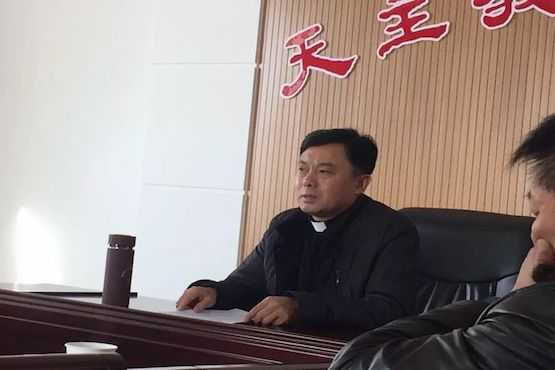 Priests in China told to give stipends to dioceses