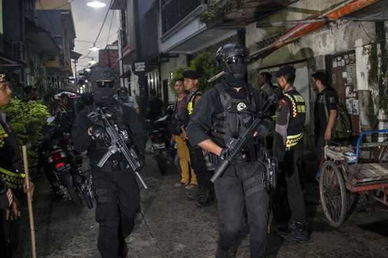 Indonesia tightens security for Muslim clerics 