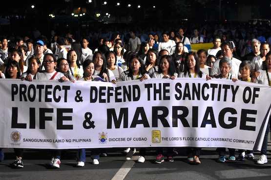 Philippine senators vow to kill divorce bill 