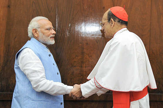 Modi holds off again on inviting Pope Francis to India