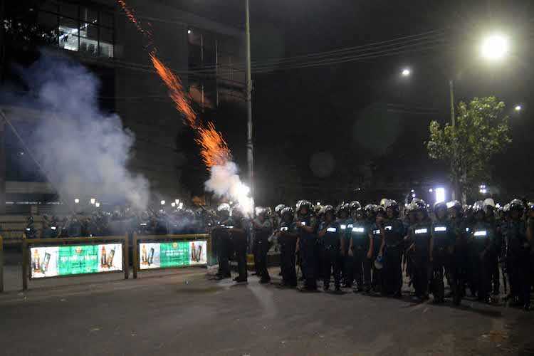 Protest over Bangladesh civil service quota turns violent 