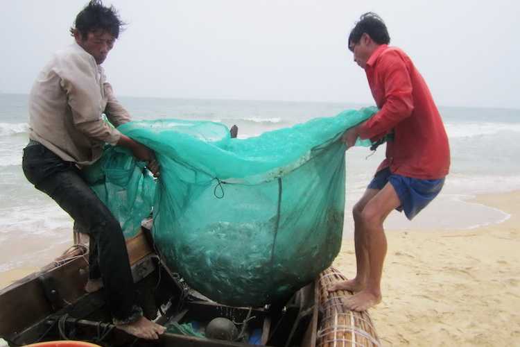 Vietnamese fishermen still victims of marine disaster