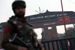 Kashmiris demand withdrawal of emergency law