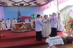 Vietnamese minorities to end long wait for church