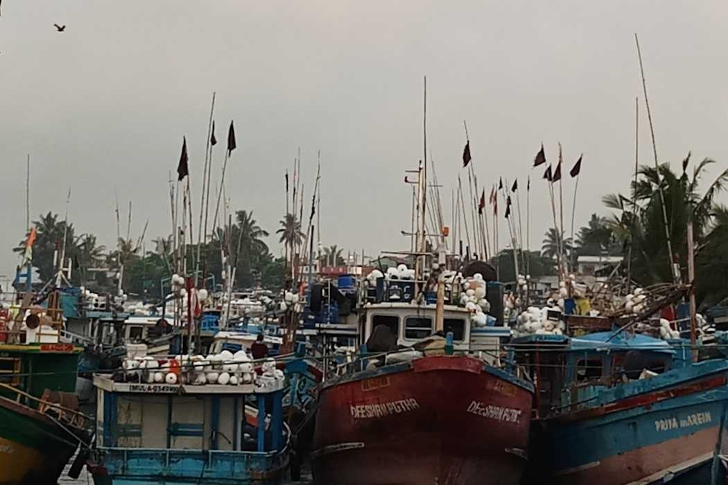 Sri Lankan fishermen being strangled by fuel costs