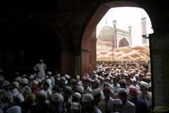 India's top Muslim cleric wants govt to change its ways