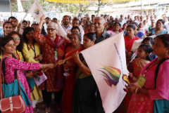 Interfaith women travel India promoting religious amity