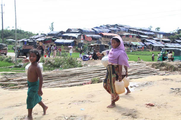 Human traffickers in Bangladesh prey on desperate Rohingya 