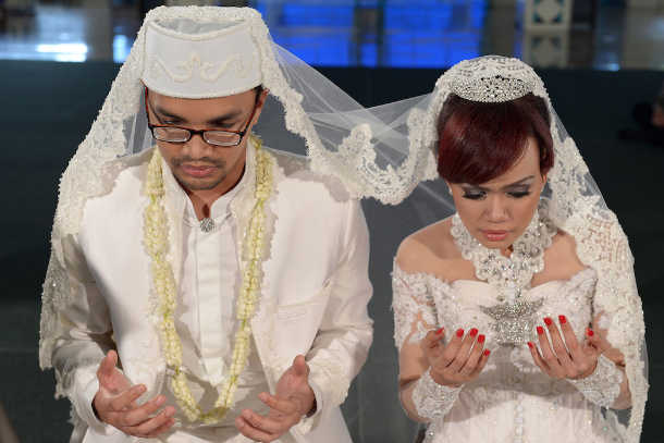 No HIV test, no marriage license, Jakarta tells couples 