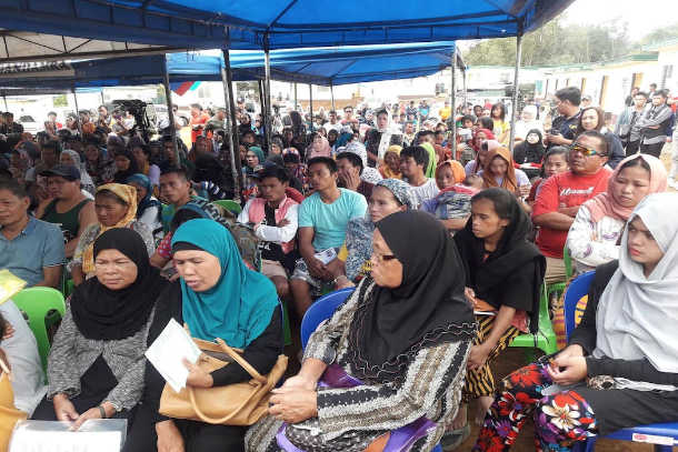 Displaced Marawi families move to 'transitory shelters' - UCA News