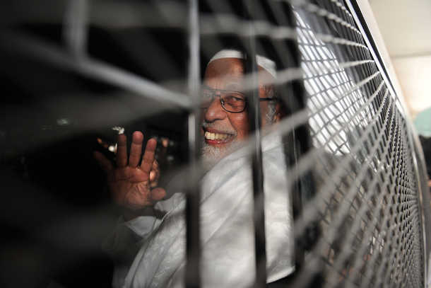 Indonesia's terrorist icon shoots Widodo in foot