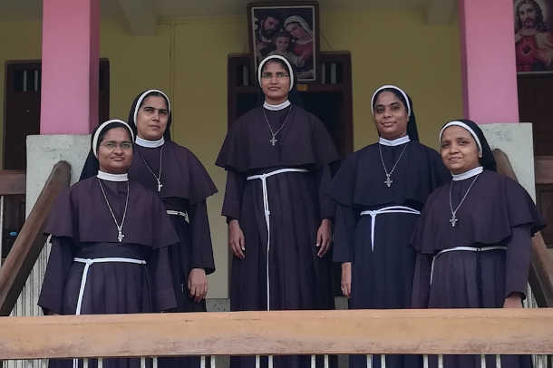 Indian state urged to protect nuns involved in rape case 
