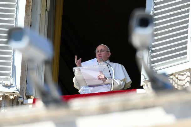Technology creates a 'dangerous enchantment,' pope says
