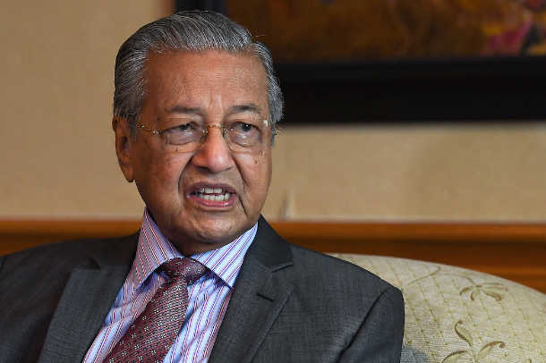 Mahathir seeks clemency for condemned man in Singapore 