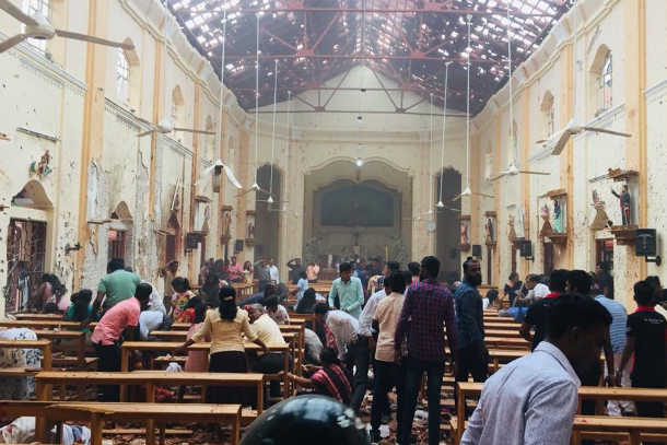 Churches, hotels hit by bomb attacks in Sri Lanka 