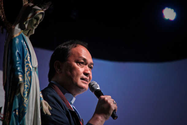 Filipino prelate admits Church's failure to instill morals 
