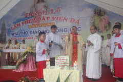 Vietnamese community builds first church after 82 years