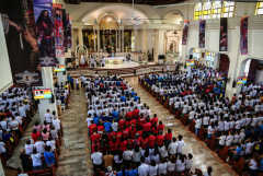 'Solidarity Mass' held for accused Philippine clergy