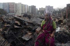 Dhaka slum fire leaves thousands homeless 