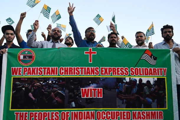 Pakistanis angry over Twitter's Kashmir 'censorship' 