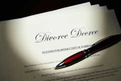 'Lunatic' divorce bill draws backlash in Pakistan
