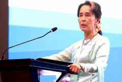 Suu Kyi urged to 'open eyes' to Rohingya abuses