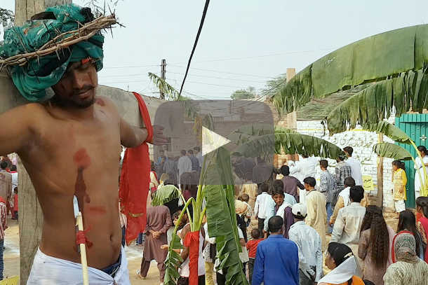 Pakistani villagers celebrate Christ the King