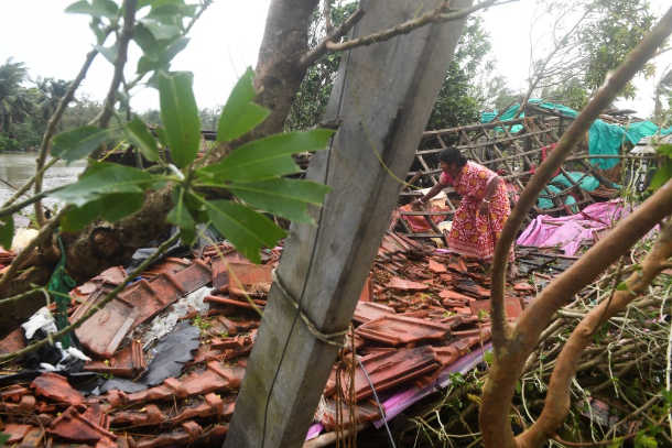 Bangladesh rushes aid to victims of deadly cyclone